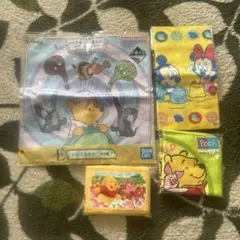 くまのプーさん ハンカチタオル２枚　ミッキーマウス一枚目