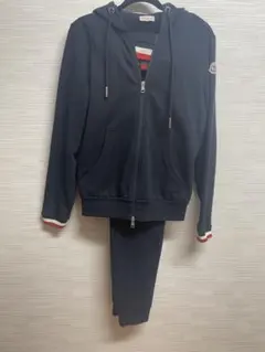 hiroyuki 様専用Moncler パーカー セットアップ　サイズSのサムネイル