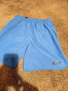 Nike Dri-FIT 青ショートパンツ