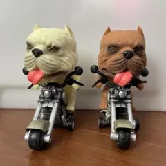 犬、バイク、置き物(2体セット)