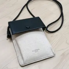 ALTROSE アルトローズ スマホショルダーバッグ ポシェット 黒 ミニバッグ