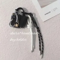 Item thumbnail for item bb5b04e2-5bbf-4aa2-bf98-4735fca97a77