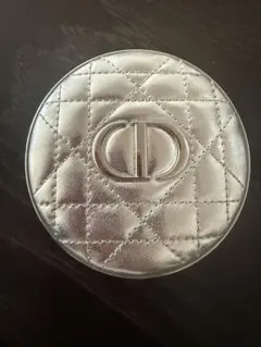 Dior ディオールスキン フォーエヴァー クチュール ルミナイザー
