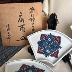 源右衛門窯 染錦扇面皿 　 　　　　　　　　　　五枚 木箱入り 源右衛門窯 染錦扇面皿 五枚 木箱入り - メルカリ