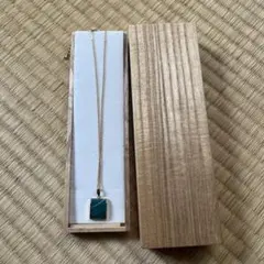 グリーン長方形ペンダントネックレス