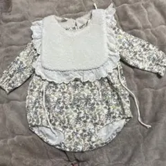 ベビーロンパース