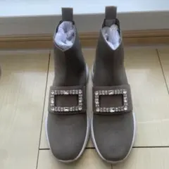 美品】+diana ビジュー付きハイカットスニーカー（モカ） - メルカリ