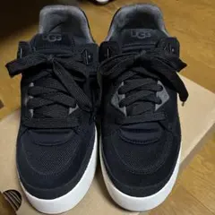 UGG ブラック スニーカーのサムネイル