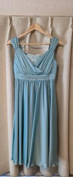パーティードレス/ライトブルー /膝丈
