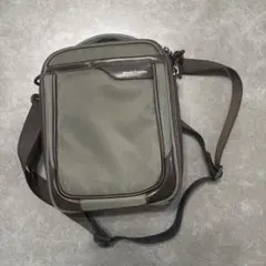 World Traveler ショルダーバッグ オリーブグリーン