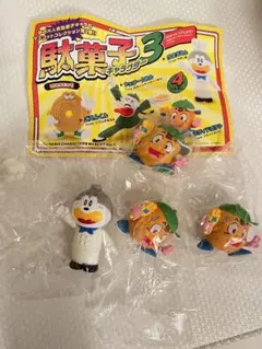 駄菓子キャラクターマスコット３　ガチャガチャ　うまえもん　フライドポテト
