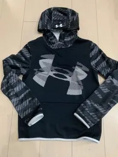 Under Armourパーカー ブラック/ホワイト