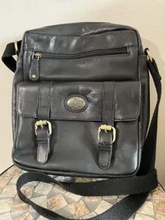 レザー風 ブラック ショルダーバッグ