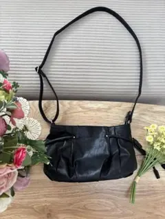 MARY QUANT ブラックショルダーバッグ