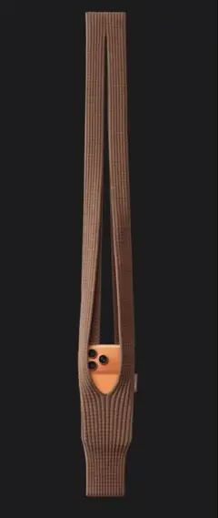 iPhone Pocket by ISSEY MIYAKE - ロング-シナモン