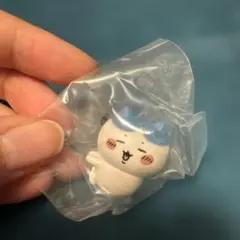 ハチワレ　ちいかわ　フィギュア