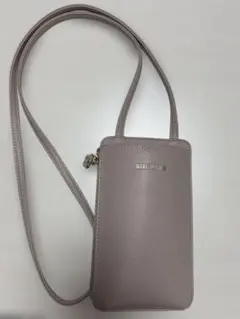 マリークワント　スマホショルダーバック
