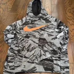 NIKE トレーナー　150