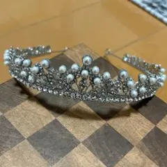 【お値下げしました】ウエディング　ティアラ　パール