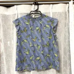 最安値❗️【美品】アースミュージックアンドエコロジー花柄ブラウスM ブルー