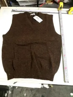 andolo 毛100% ベスト　Lサイズ　新品、タグ付　★1837c