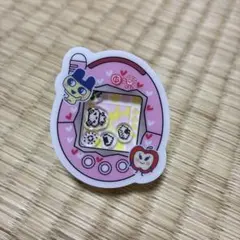 BANDAI たまごっち シェイカー風 アクリルバッジのサムネイル