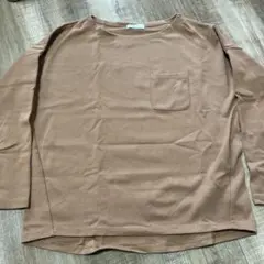【earth】ブラウン 長袖Tシャツ ポケット付きのサムネイル