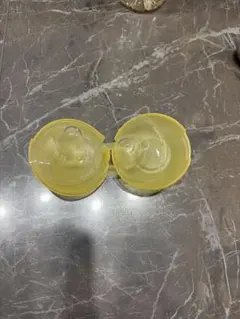 Lサイズ　Medela メデラ 乳頭保護器 コンタクトニップルシールド ケース付のサムネイル