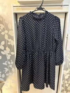 新品未使用　earthミュージック&エコロジー　ワンピースチュニック　上品な紺