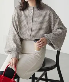 BONLECILLパールボタン ギンガムチェック 長袖ブラウスのサムネイル