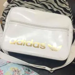 adidas エナメル バック