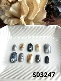 マグネットちゅるんニュアンスネイル