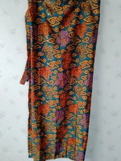 Rok Lilit BATIK バティック ラップスカート-グリーン＆パープル