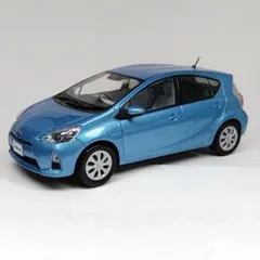 トヨタ カムリ　CHR アクア　カラーサンプルミニカー　3台セット　非売品 Amazon | 1/30 トヨタ 新型アクア AQUA カラーサンプル ミニカー