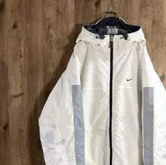 ナイキ　ジャケット　パーカー　フルジップ　中綿　刺繍ロゴ　古着　白　LLO29