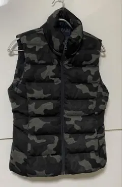 美品♪【UNQLO 着脱式フード付き　ダウンベスト】グレー系迷彩柄　Mサイズ