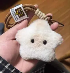 星型 ファー キーホルダー ブラウン 星型 ファー キーホルダー ブラウン - メルカリ