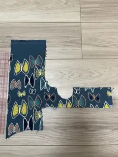 ミナペルホネン　はぎれ　sky flower