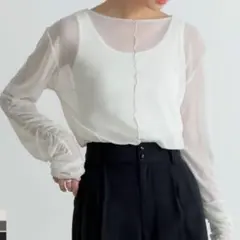 新品未使用タグ付き♡リエディ　シャーリングスリーブシアートップス　アイボリー