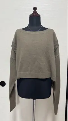LOWRYS FARMのクロップド丈ニット/セーターです。