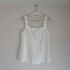 BRANDY MELVILLE ホワイトキャミソール 未使用タグ付き