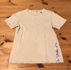 I.S. ベージュ花柄パイピング　Tシャツ　Ｍサイズ