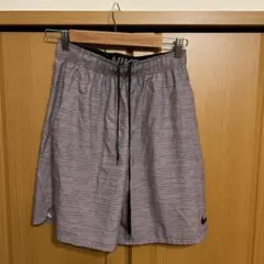 ナイキ　ハーフパンツ　グレー