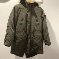 フード付きオリーブジャケット