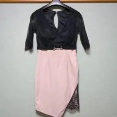 レース袖付きタイトドレス 黒とピンク