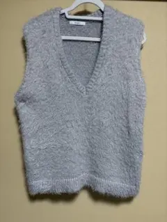 discoat グレー Vネック ニットベスト