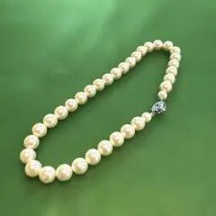 ホワイトパールネックレス フラワーモチーフ