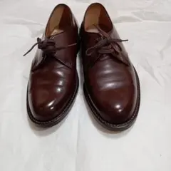 ダークブラウン レースアップシューズ