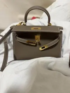 ブラウンレザーショルダーバッグ