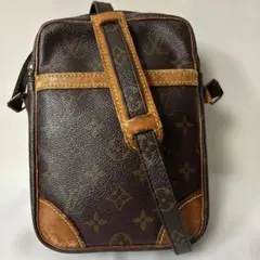 Item thumbnail for item 2f730341-e579-4a14-8c72-89ee4e223d0a